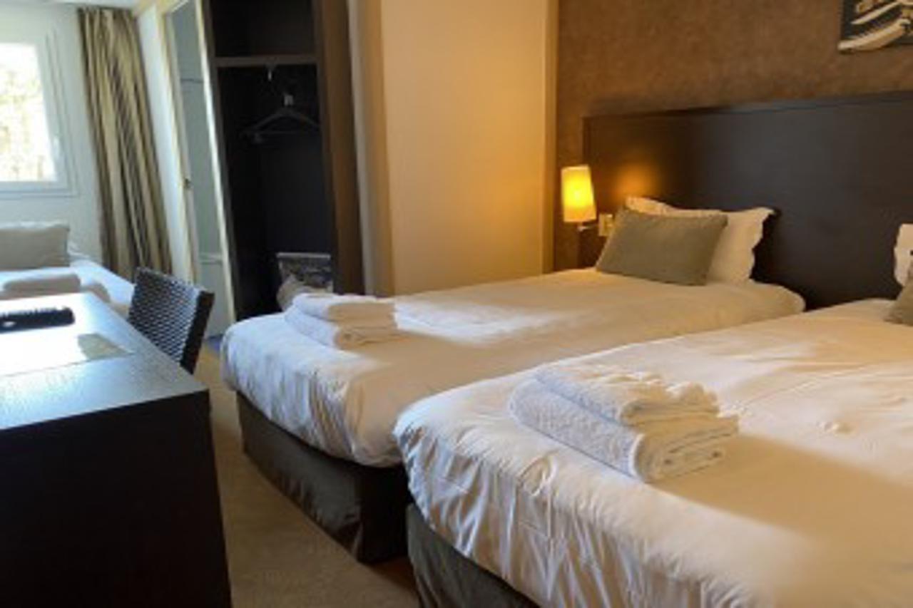 Shelder Hotel - Cherbourg En Cotentin - Equeurdreville Zewnętrze zdjęcie